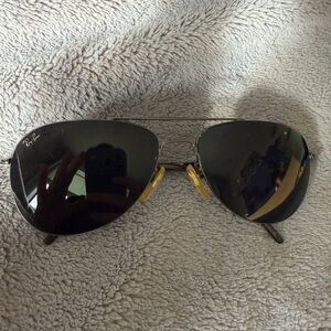Ray-Ban Dark Lens Aviator Sunglasses - unisex